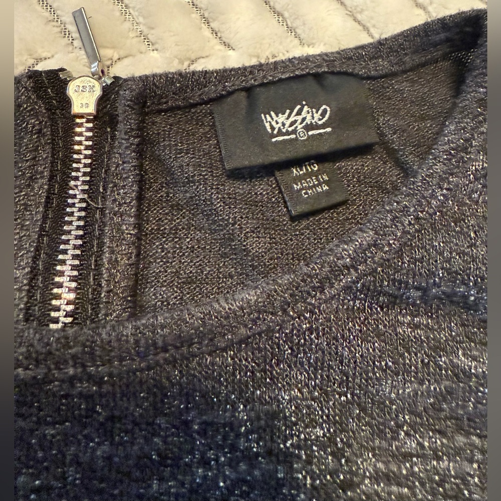 Black and Gray Shimmering Tunic Tank by Mossimo - Picture 3 of 6